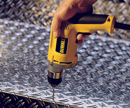 Безударний дриль DeWALT DW217