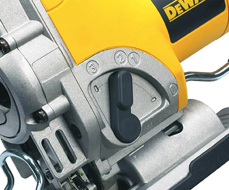 Лобзик DeWALT DW331KT