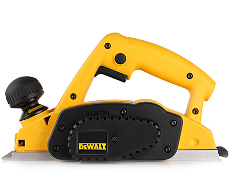Рубанок DeWALT DW680