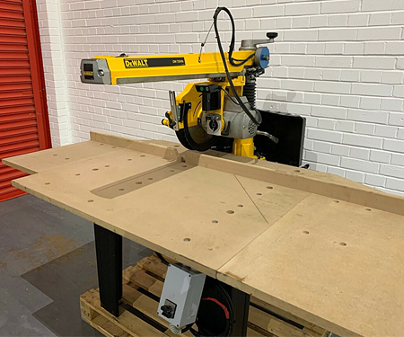 Радіально-консольна пила DeWALT DW729KN