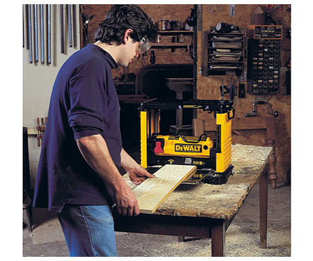 Рейсмусный станок DeWALT DW733