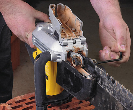 Пила ALLIGATOR DeWALT DWE396