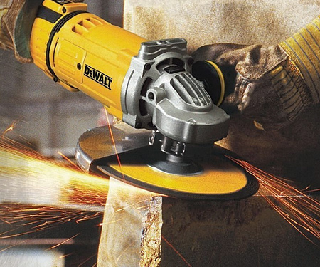 Болгарка DeWALT DWE4597