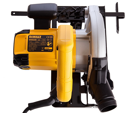 Дисковая пила DeWALT DWE550