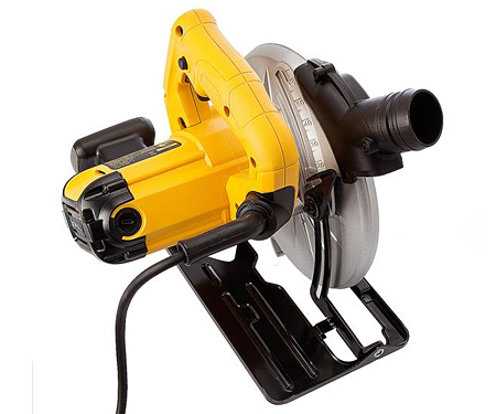 Дисковая пила DeWALT DWE560K