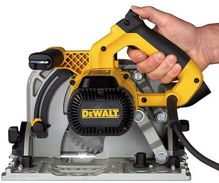 Занурювальна дискова пила DeWALT DWS520K